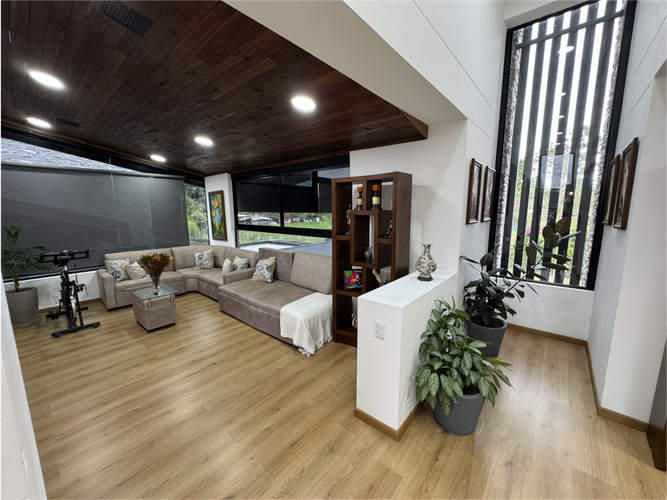 Casa de 4 alcobas en venta en Llano Grande, Rionegro, 320 m² · foto 14 de 24