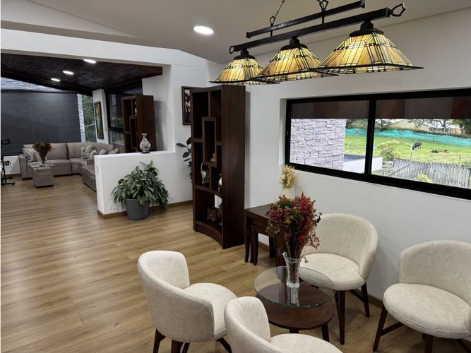 Casa de 4 alcobas en venta en Llano Grande, Rionegro, 320 m² · foto 16 de 24
