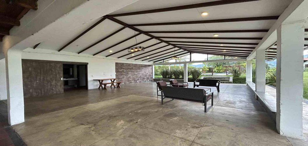 Finca en venta en Combia, Pereira, 590 m² · foto 2 de 24
