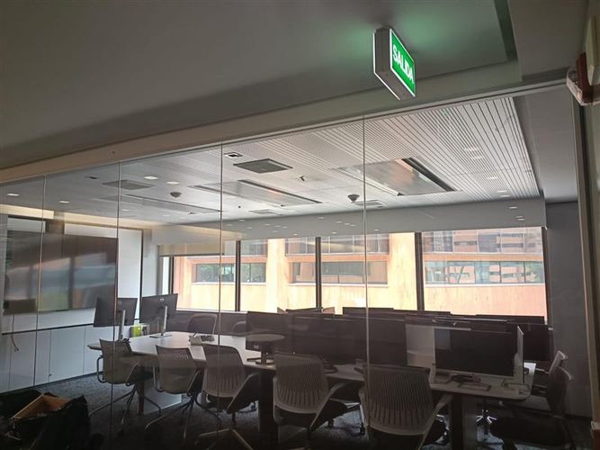 Oficina en arriendo en El Poblado, Medellín, 508 m² · foto 11 de 12