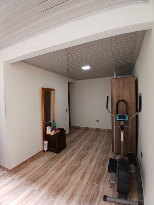 Casa de 6 alcobas en venta en Sector Lago Uribe, Pereira, 236 m² · foto 10 de 16