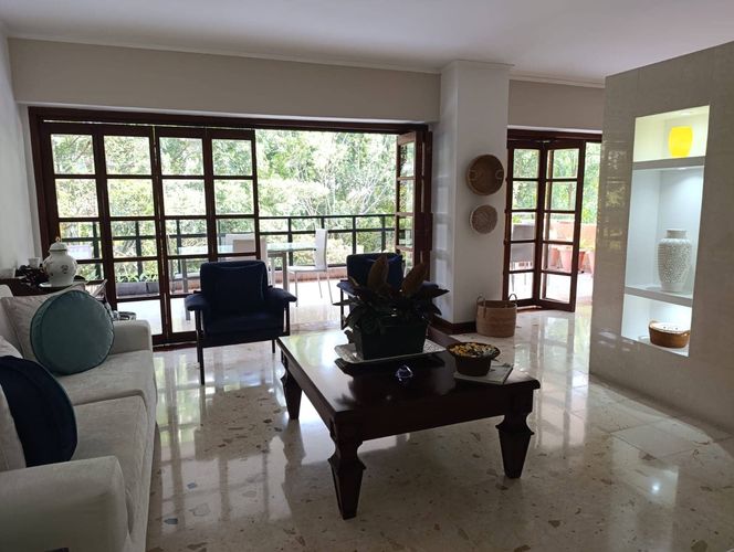 Apartamento de 3 alcobas en venta en Santa Rita, Cali, 280 m² · foto 2 de 17