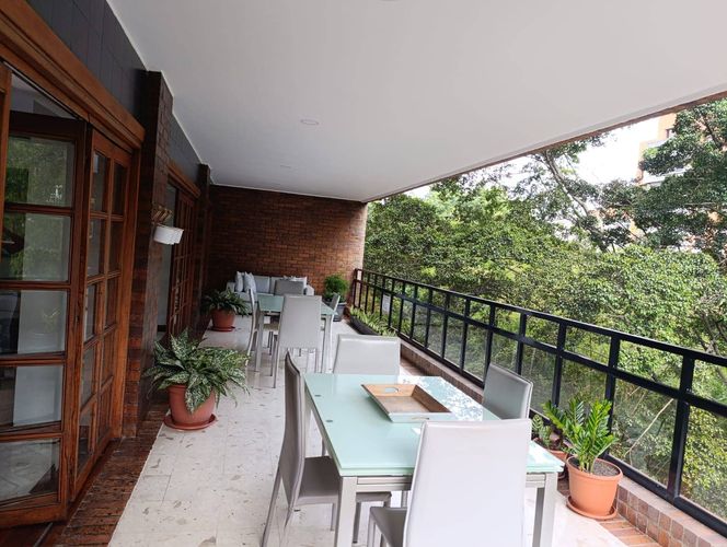 Apartamento de 3 alcobas en venta en Santa Rita, Cali, 280 m² · foto 5 de 17