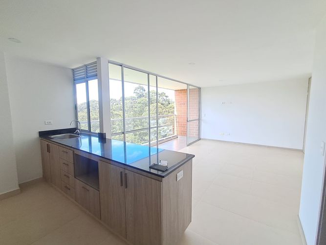 Apartamento de 3 alcobas en arriendo en Los Colegios, Rionegro, 78 m² · foto 3 de 15