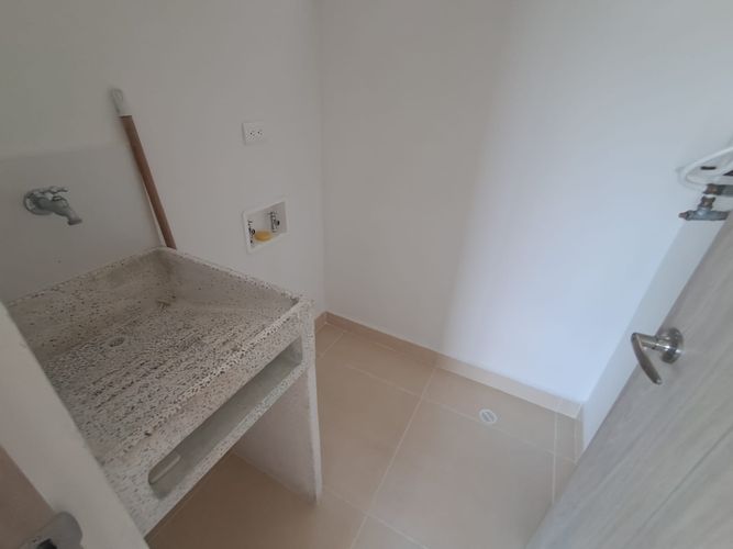 Apartamento de 3 alcobas en arriendo en Los Colegios, Rionegro, 78 m² · foto 15 de 15