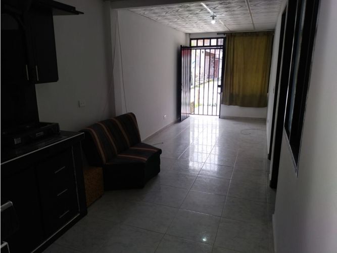 Casa de 3 alcobas en venta en Rojas Pinilla I, Armenia, 55 m² · foto 5 de 13