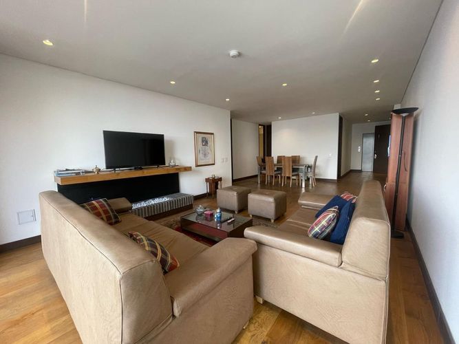 Apartamento en venta en Los Rosales, Bogotá · foto 4 de 24