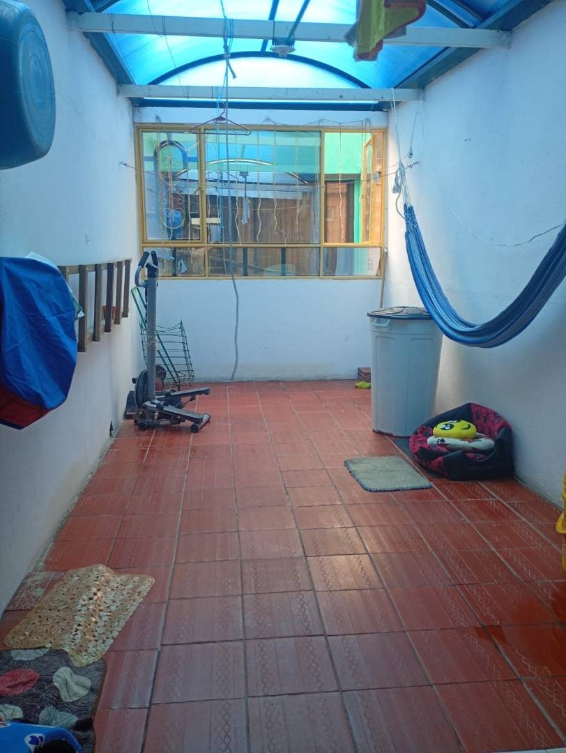 Casa en venta en Engativá, Bogotá · foto 2 de 24