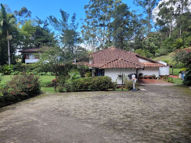 Finca en arriendo en La Ceja, 300 m² · foto 2 de 20