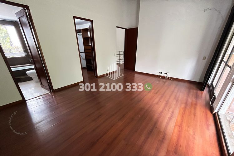 Casa de 3 alcobas en venta en Loma Del Chocho, Envigado, 240 m² · foto 16 de 24