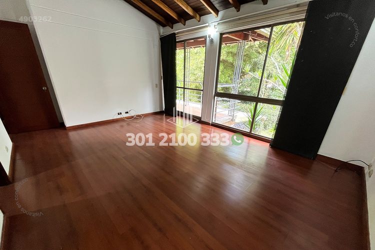 Casa de 3 alcobas en venta en Loma Del Chocho, Envigado, 240 m² · foto 18 de 24