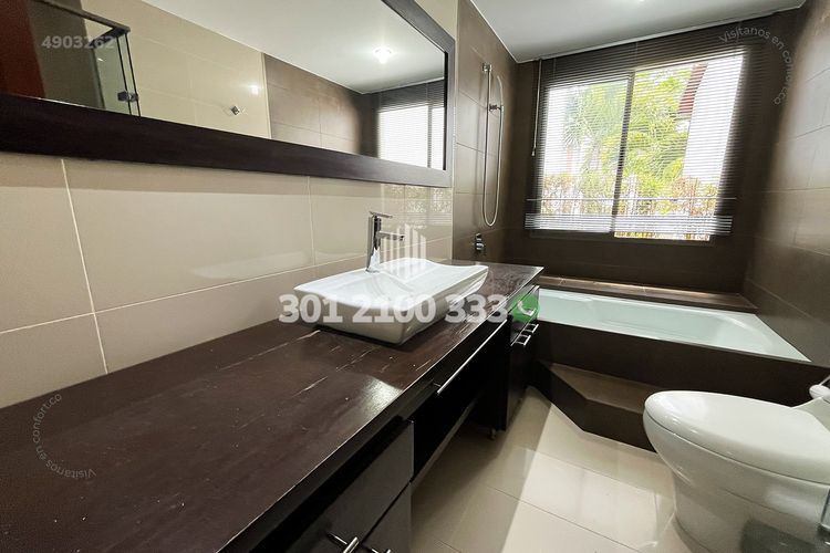 Casa de 3 alcobas en venta en Loma Del Chocho, Envigado, 240 m² · foto 20 de 24