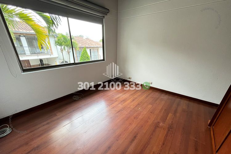 Casa de 3 alcobas en venta en Loma Del Chocho, Envigado, 240 m² · foto 22 de 24
