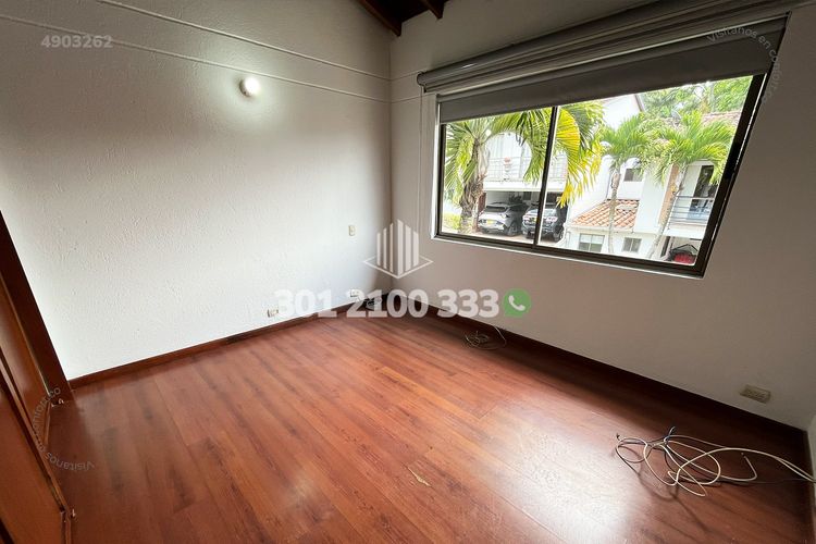Casa de 3 alcobas en venta en Loma Del Chocho, Envigado, 240 m² · foto 24 de 24
