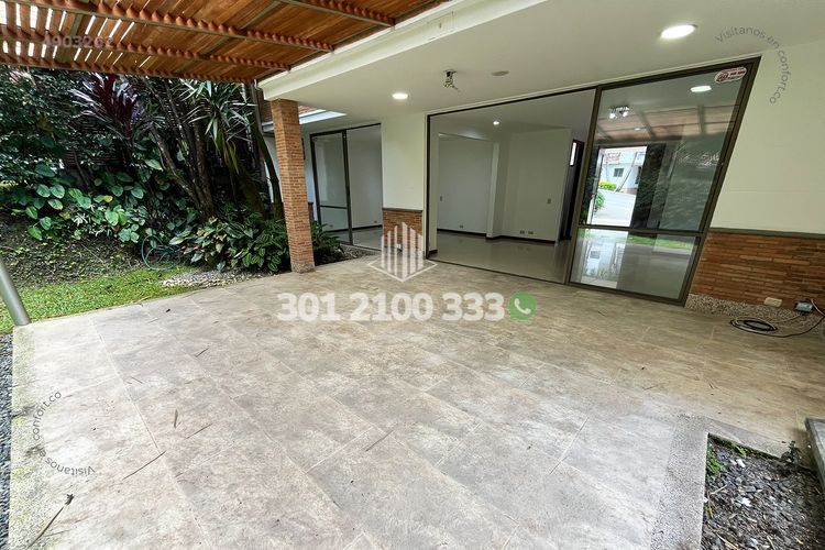 Casa de 3 alcobas en venta en Loma Del Chocho, Envigado, 240 m² · foto 9 de 24