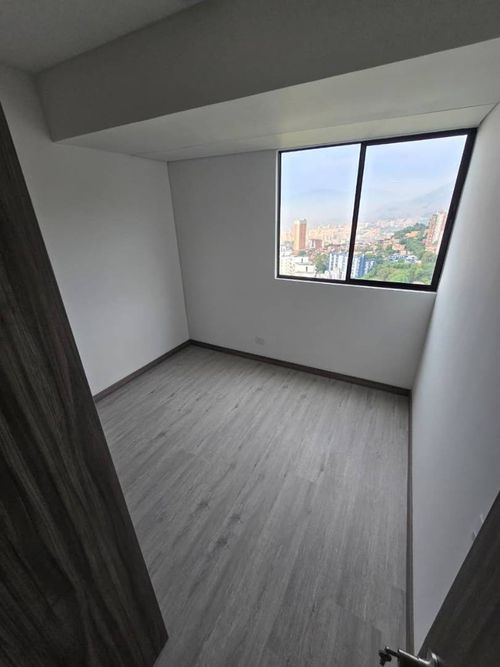 Apartamento de 3 alcobas en arriendo en Las Palmas, Medellín, 74 m² · foto 8 de 19