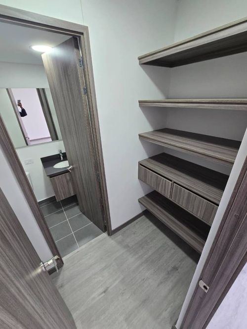 Apartamento de 3 alcobas en arriendo en Las Palmas, Medellín, 74 m² · foto 9 de 19