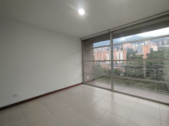 Apartamento de 2 alcobas en arriendo en La Florida, Medellín, 104 m² · foto 12 de 20