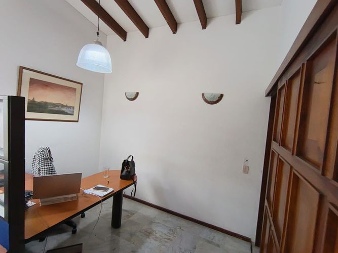 Casa de 23 alcobas en arriendo en La Arboleda, Manizales, 701 m² · foto 13 de 24
