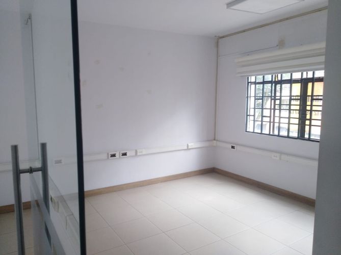 Oficina en arriendo en Laureles, Medellín, 420 m² · foto 5 de 20