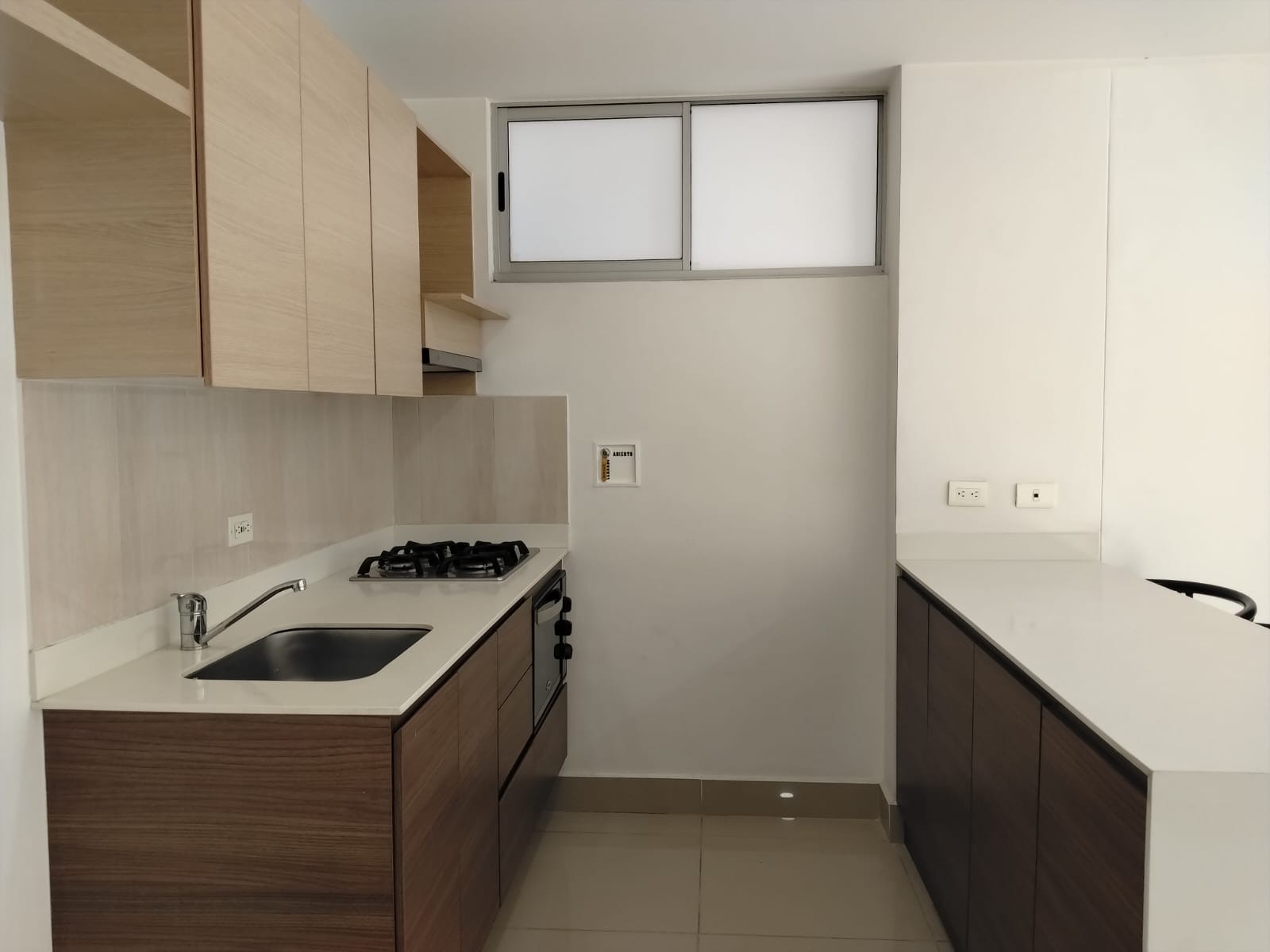 Apartamento en venta en El Poblado, Medellín · foto 4 de 16