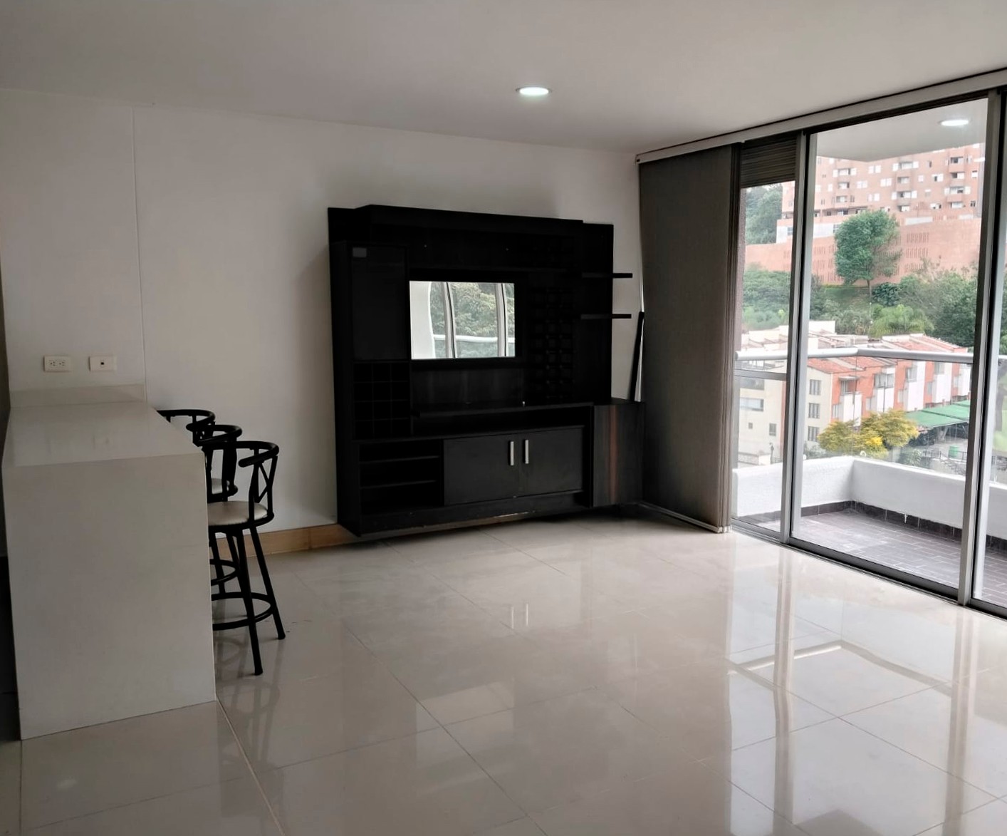 Apartamento en venta en El Poblado, Medellín · foto 2 de 16