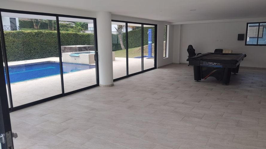 Casa de 7 alcobas en venta en La Manuela, Manizales, 1500 m² · foto 2 de 24