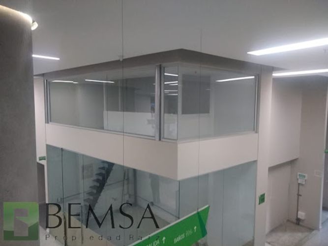 Local en arriendo en Bombona No.1, Medellín, 18 m² · foto 4 de 6
