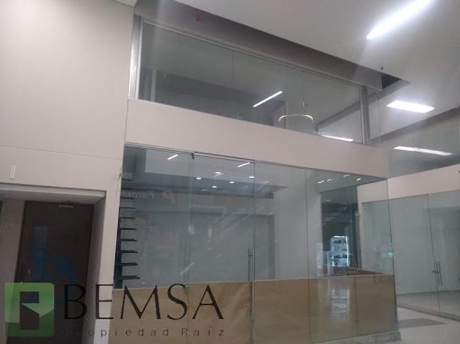 Local en arriendo en Bombona No.1, Medellín, 18 m² · foto 6 de 6