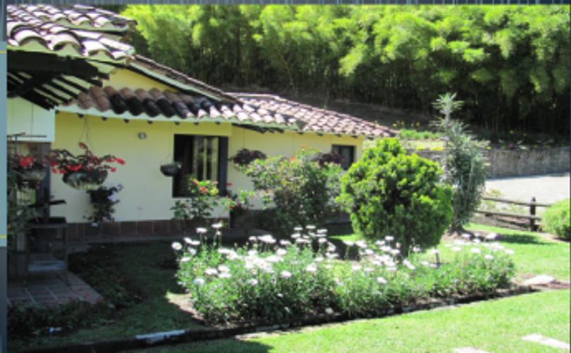 Casa de 4 alcobas en venta en Los Colegios, Rionegro, 493 m² · foto 2 de 18