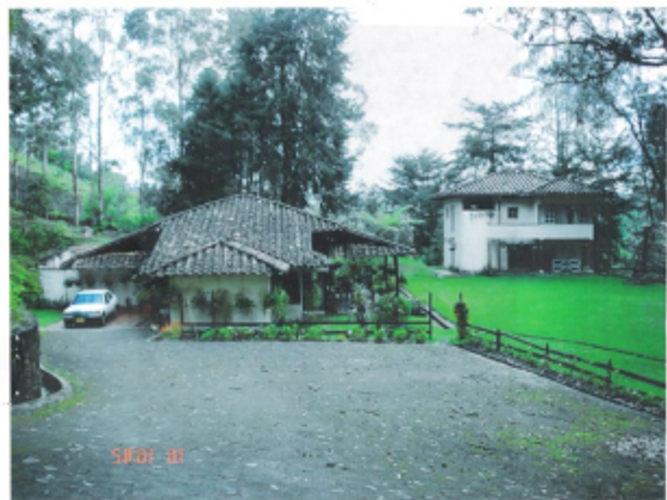 Casa de 4 alcobas en venta en Los Colegios, Rionegro, 493 m² · foto 3 de 18