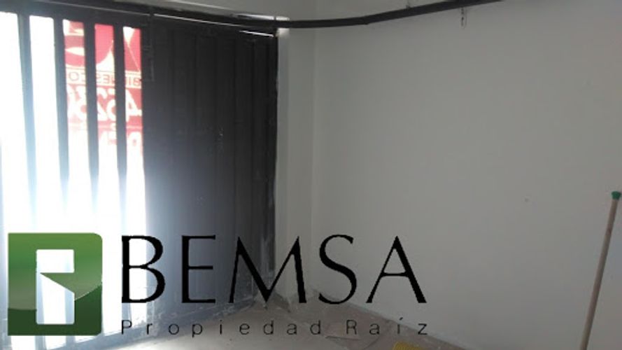 Local en arriendo en Los Colores, Medellín, 20 m² · foto 4 de 5