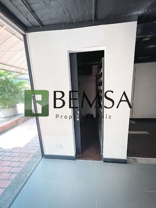 Local en arriendo en San Diego, Medellín, 50 m² · foto 6 de 7