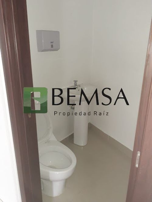 Oficina en arriendo en La Candelaria, Medellín, 54 m² · foto 4 de 4