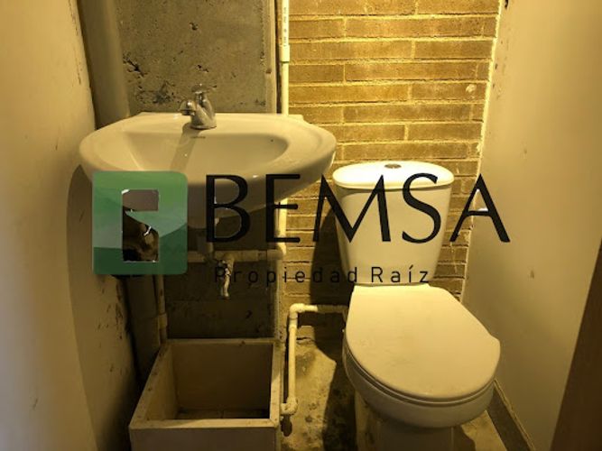 Oficina en arriendo en San Lucas, Medellín, 15 m² · foto 7 de 7