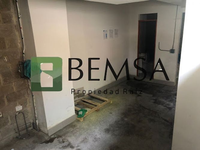 Local en arriendo en San Lucas, Medellín, 35 m² · foto 5 de 8