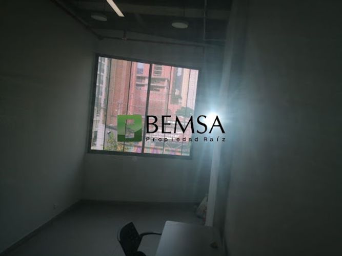 Local en arriendo en Boston, Medellín, 15 m² · foto 2 de 2