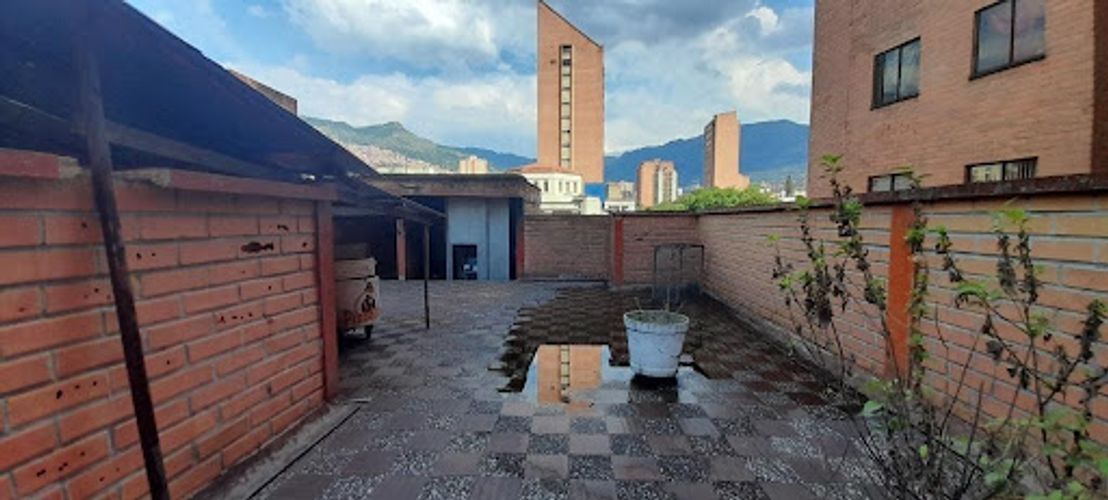 Local en venta en Boston, Medellín, 560 m² · foto 10 de 11