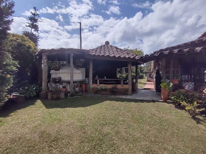 Finca en arriendo en Hojas Anchas, Guarne, 292 m² · foto 2 de 24