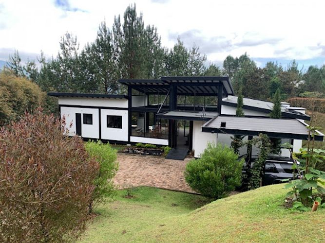 Casa de 4 alcobas en venta en El Retiro, 320 m² · foto 3 de 10