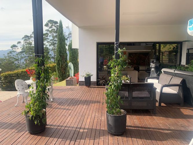 Casa de 5 alcobas en venta en Las Palmas, Medellín, 670 m² · foto 3 de 14