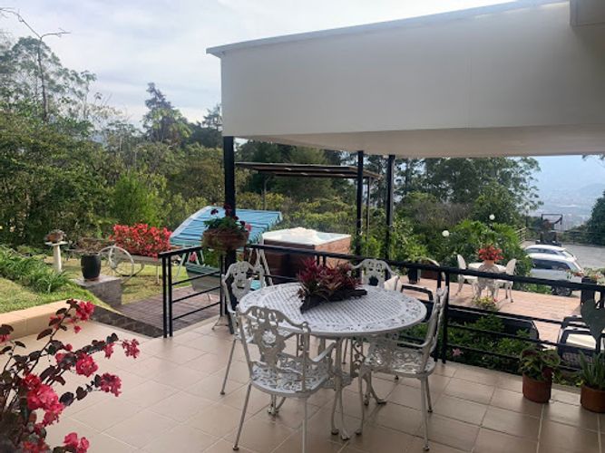 Casa de 5 alcobas en venta en Las Palmas, Medellín, 670 m² · foto 5 de 14