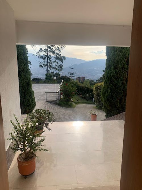 Casa de 5 alcobas en venta en Las Palmas, Medellín, 670 m² · foto 12 de 14