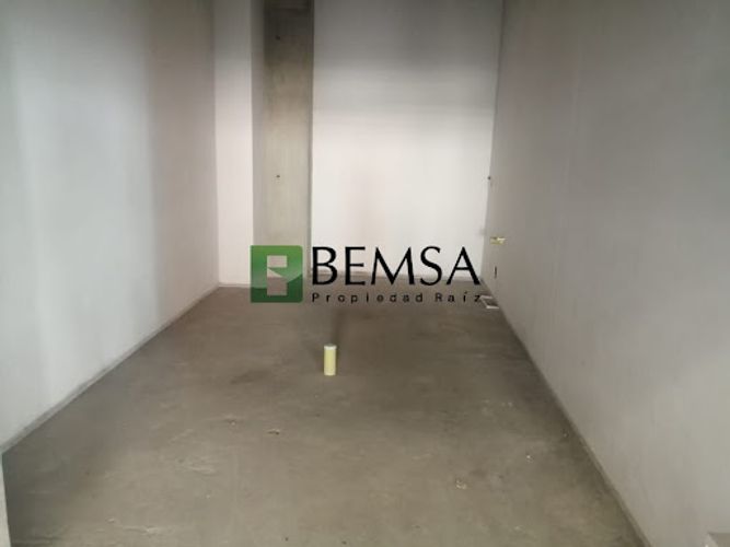 Local en arriendo en Boston, Medellín, 20 m² · foto 2 de 3