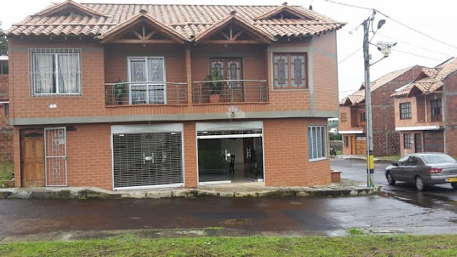 Local en arriendo en El Carmen De Viboral, El Carmen de Viboral, 157 m² · foto 3 de 9