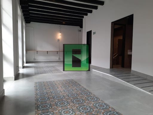 Local en arriendo en La Candelaria, Medellín, 40 m² · foto 2 de 13