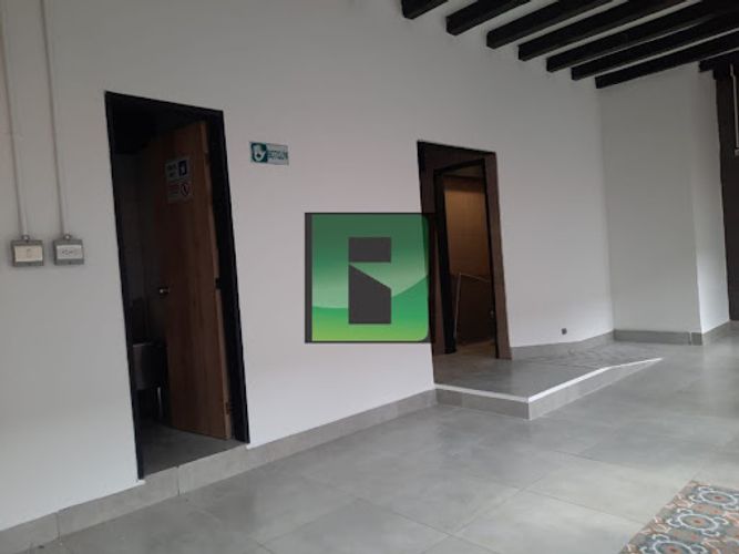 Local en arriendo en La Candelaria, Medellín, 40 m² · foto 6 de 13
