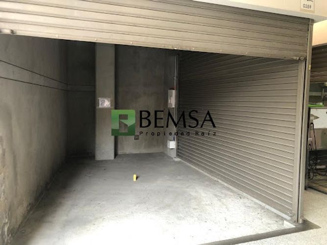 Local en arriendo en Boston, Medellín, 20 m² · foto 2 de 2