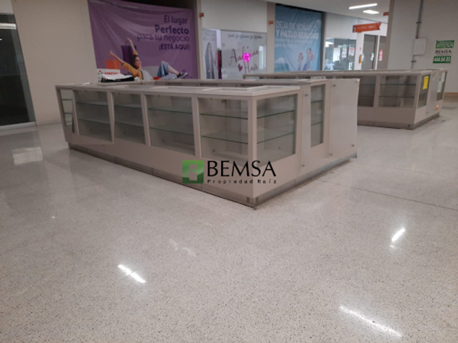 Local en arriendo en Boston, Medellín, 8 m² · foto 2 de 3
