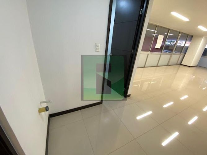 Oficina en arriendo en Niquia, Bello, 35 m² · foto 3 de 9